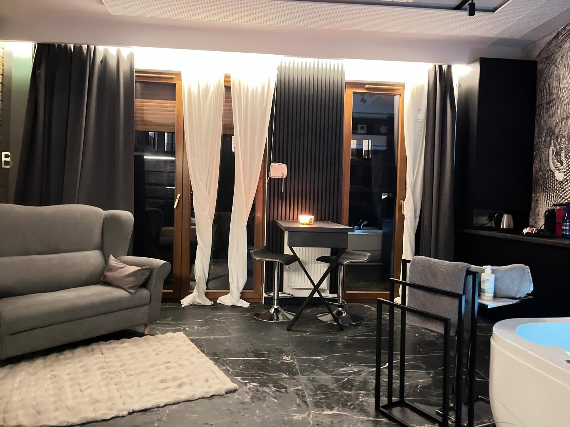 Jacuzzi Rakowicka Top Apartments Krakow Bagian luar foto