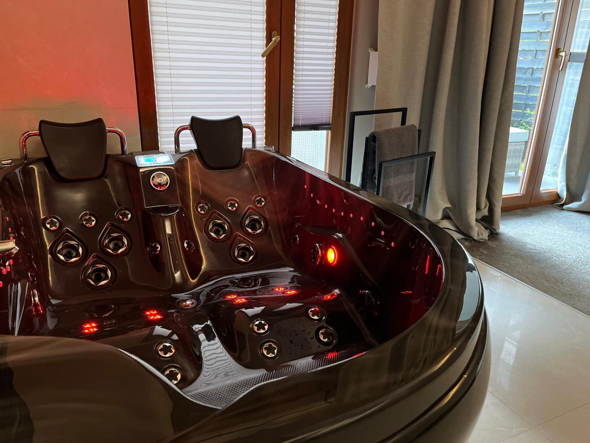 Jacuzzi Rakowicka Top Apartments Krakow Bagian luar foto