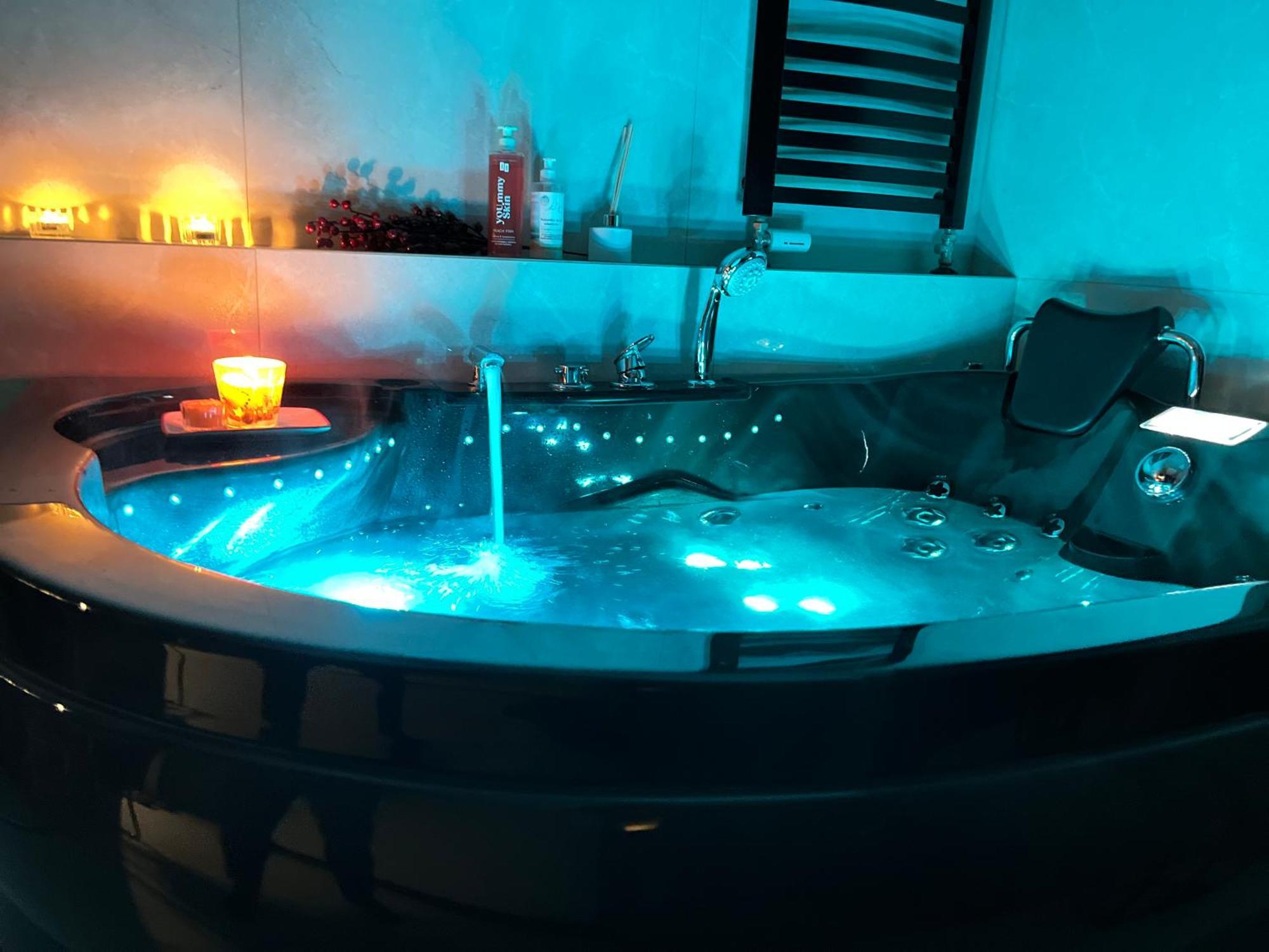 Jacuzzi Rakowicka Top Apartments Krakow Bagian luar foto